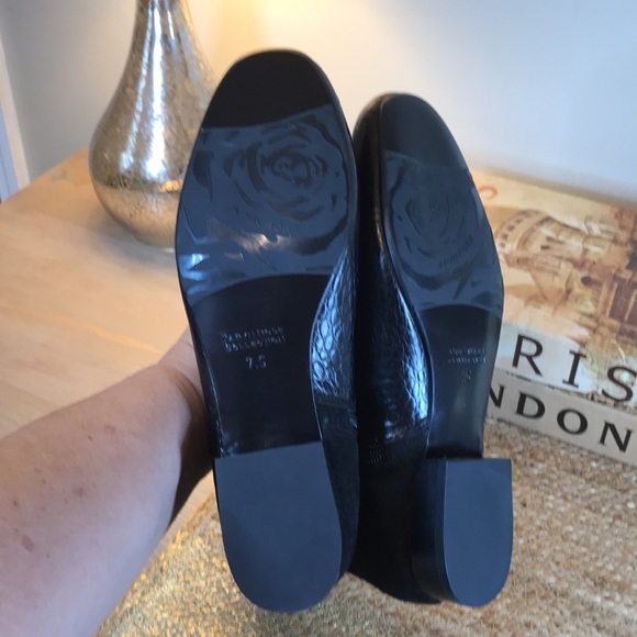 - ♥️ Taryn Rose ♥️…Women’s 7.5…Black Floriana Leather and Suede Ankle Boot… - Picture 7 of 16